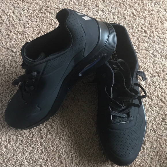 sketcher gym shoe - Picture 3 of 4